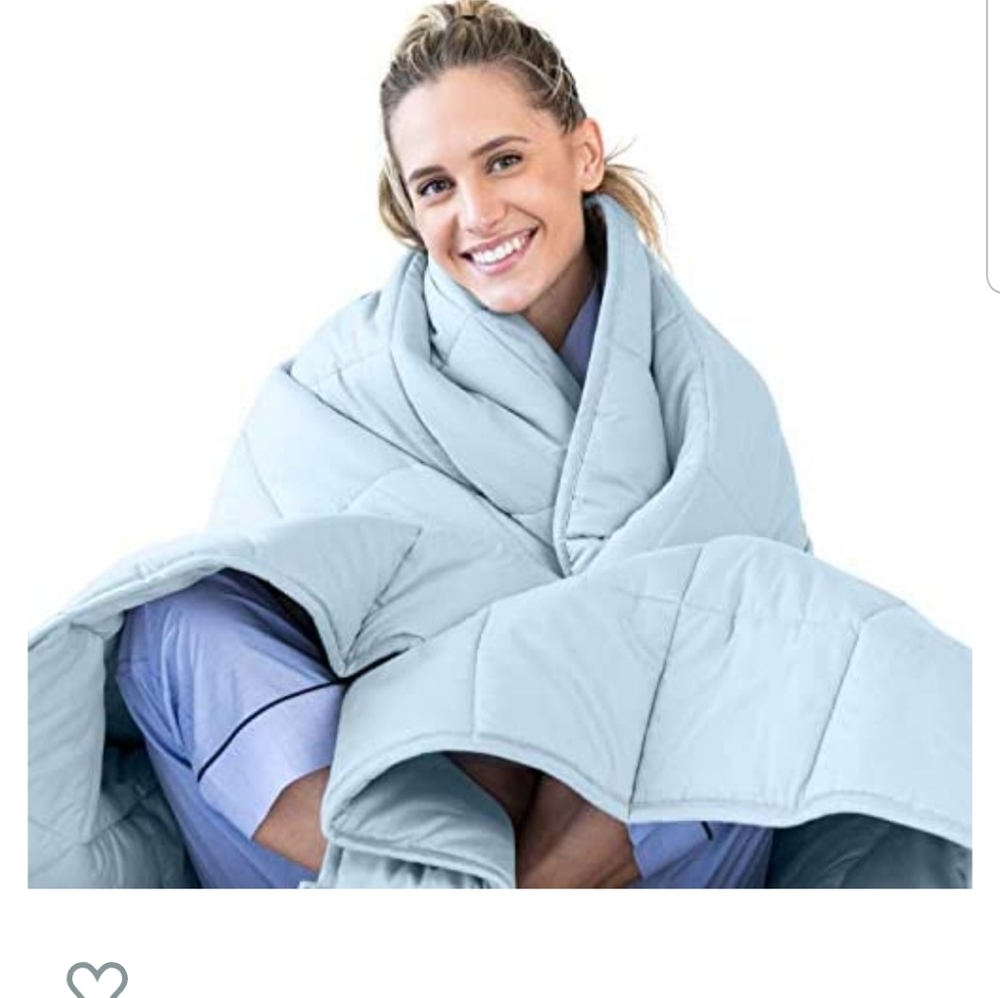 Luna weighted blanket in light blue.